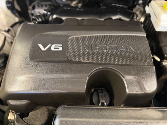 Used 2022 Nissan Pathfinder SL AWD/4WD image 39