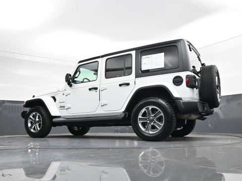 Used 2019 Jeep Wrangler Unlimited Sahara image 29