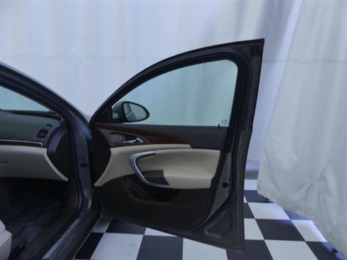 Used 2017 Buick Regal Sport Touring FWD image 24