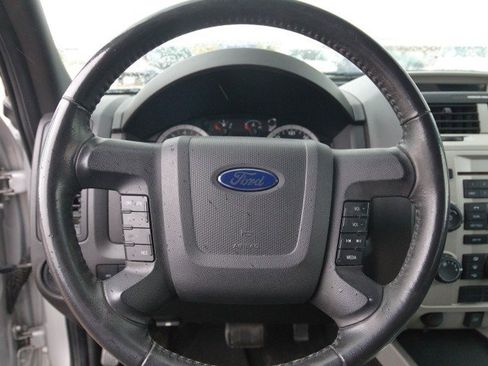 Used 2011 Ford Escape XLT AWD/4WD image 17