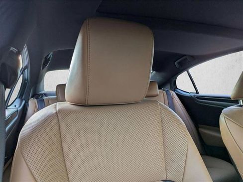 Used 2019 Lexus ES 350 w/ Premium Package FWD image 16