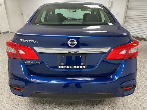 Used 2017 Nissan Sentra S image 6