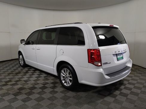 Used 2019 Dodge Grand Caravan SXT w/ Driver Convenience Group image 5