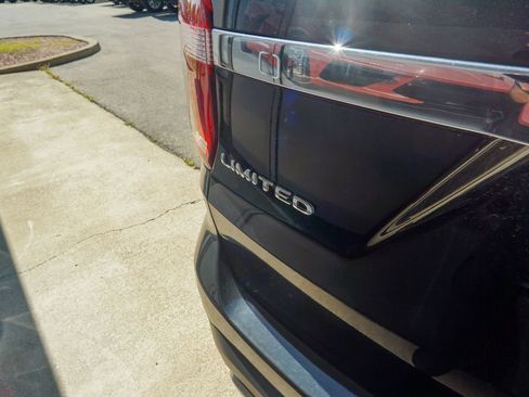 Used 2017 Ford Explorer Limited w/ Equipment Group 301A AWD/4WD image 10