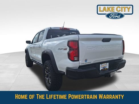 Used 2025 Chevrolet Colorado ZR2 AWD/4WD image 3