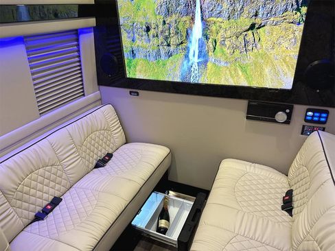 Used 2020 Mercedes-Benz Sprinter 3500 image 36