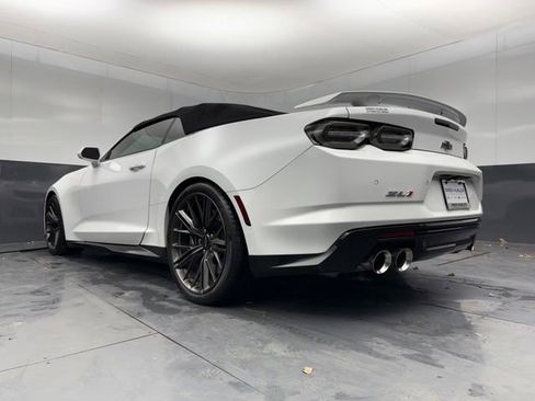 Used 2020 Chevrolet Camaro ZL1 image 17
