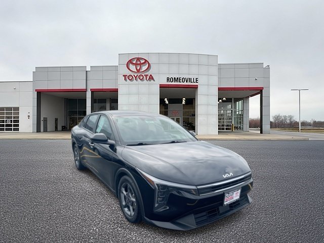 Used 2025 Kia K4 FWD image 1