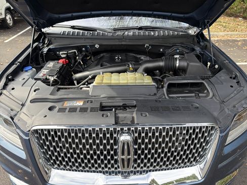 Used 2020 Lincoln Navigator L Reserve w/ Luxury Package image 35