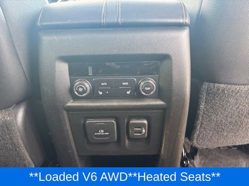 Used 2018 Chevrolet Traverse Premier w/ Redline Edition AWD/4WD image 29