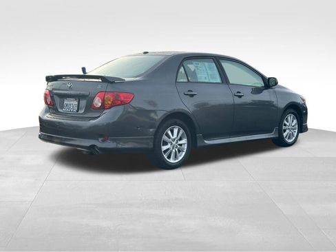 Used 2010 Toyota Corolla S image 3