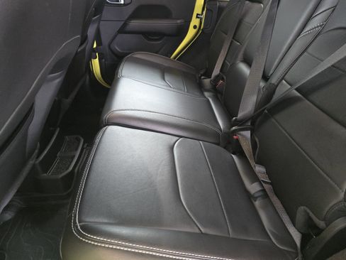 Used 2023 Jeep Wrangler Sahara w/ Cold Weather Group image 20