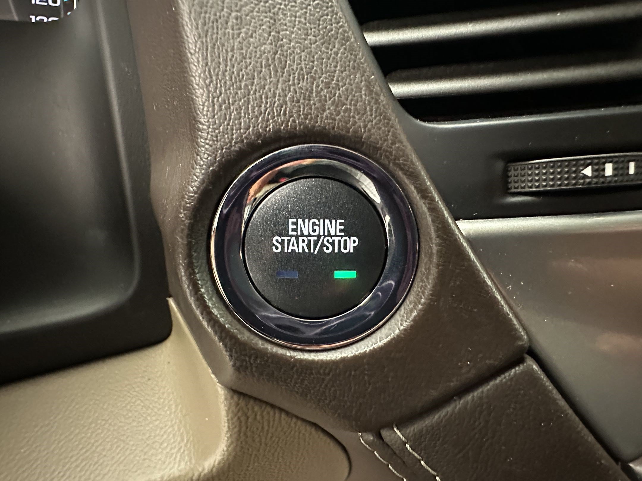 Certified 2020 Chevrolet Tahoe LT w/ Luxury Package AWD/4WD image 18