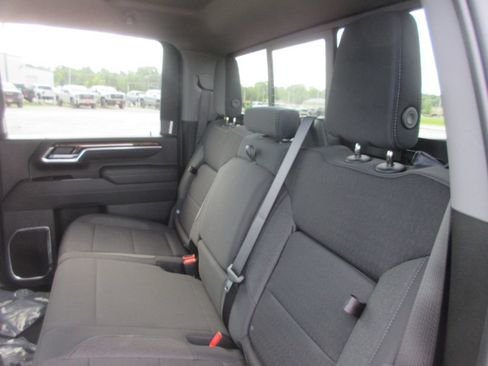 New 2026 GMC Sierra 2500 SLE w/ SLE Value Package; AWD/4WD image 14