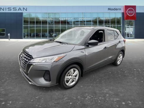 Used 2024 Nissan Kicks S FWD image 1