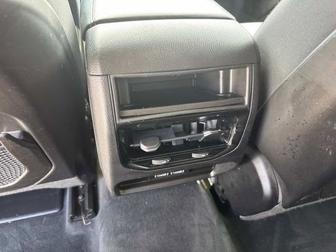 Used 2023 Jeep Grand Cherokee Laredo AWD/4WD image 16