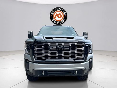 Used 2025 GMC Sierra 2500 Denali Ultimate AWD/4WD image 8
