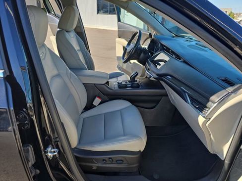 Used 2022 Cadillac XT4 Premium Luxury w/ Safety Alert Package image 17