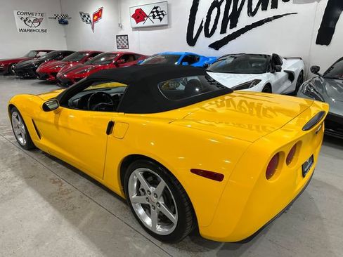 Used 2005 Chevrolet Corvette Convertible w/ Preferred Equipment Group RWD image 31