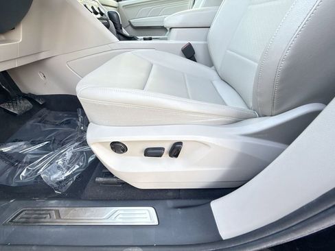 Used 2023 Volkswagen Atlas SE w/ Panoramic Sunroof Package AWD/4WD image 14