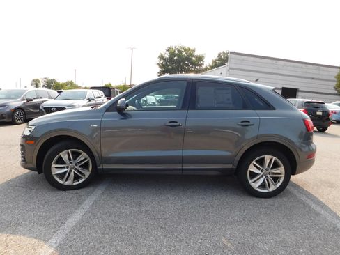 Used 2018 Audi Q3 2.0T Premium w/ Convenience Package AWD/4WD image 8