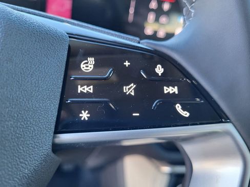 New 2025 Audi Q5 Premium Plus image 17