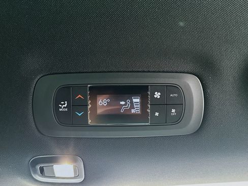 New 2027 Chrysler Pacifica Limited w/ S Appearance Package FWD image 27