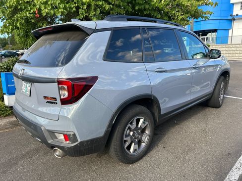Used 2023 Honda Passport TrailSport image 4