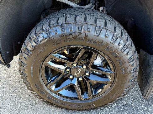 Certified 2022 Chevrolet Silverado 1500 Custom Trail Boss image 11