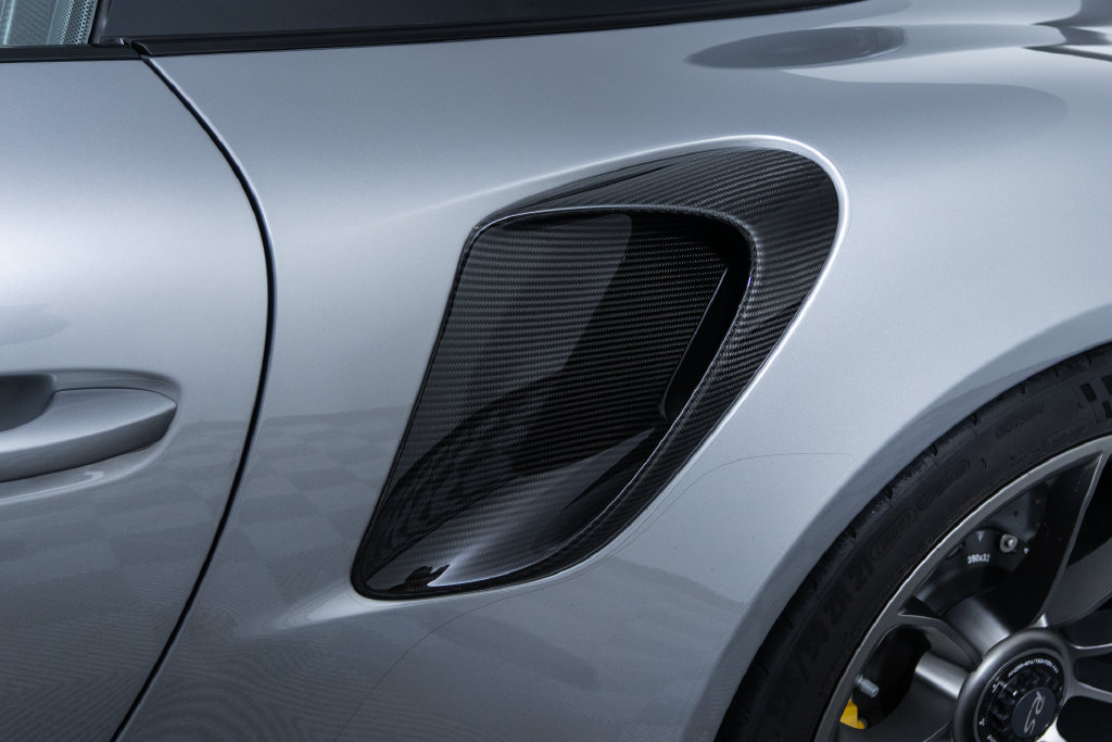 Certified 2018 Porsche 911 GT2 RS RWD image 25