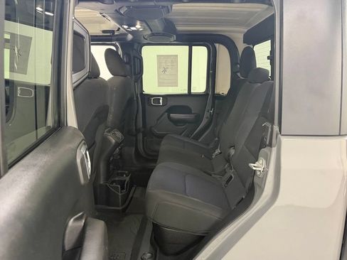 Used 2020 Jeep Gladiator Sport AWD/4WD image 15