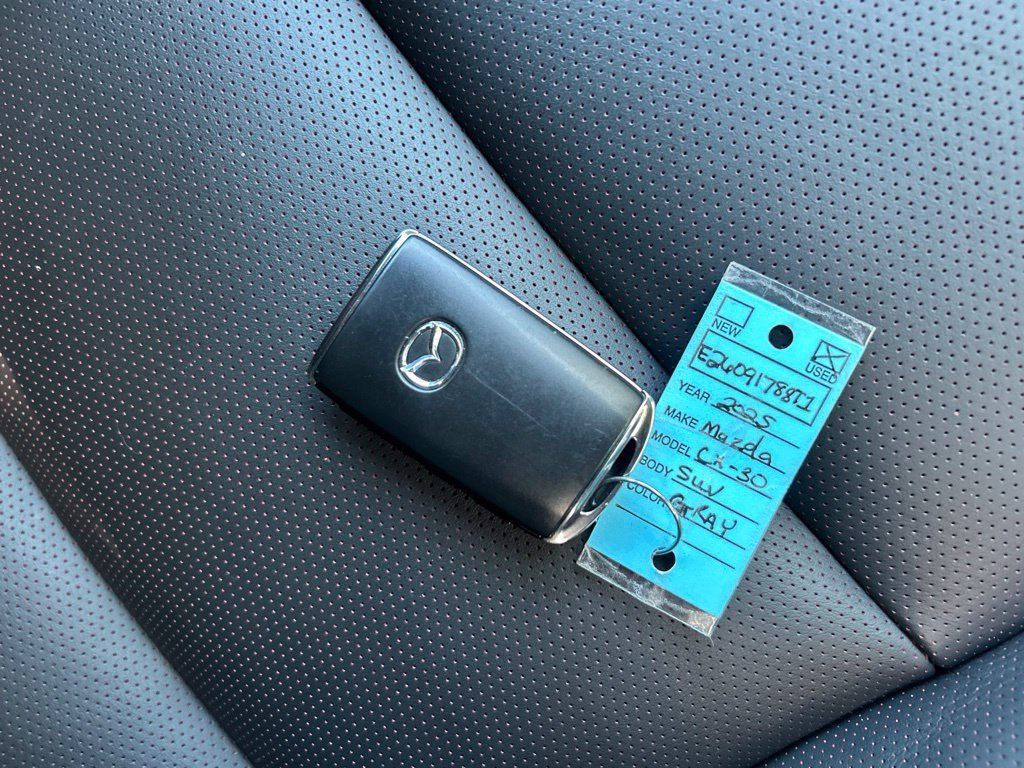Used 2025 MAZDA CX-30 AWD 2.5 S w/ Premium Package image 34