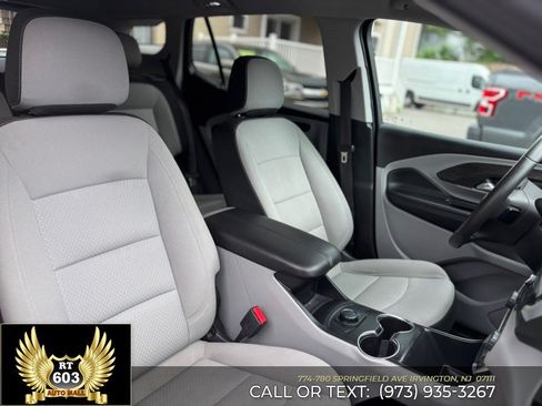 Used 2024 GMC Terrain SLE FWD image 15