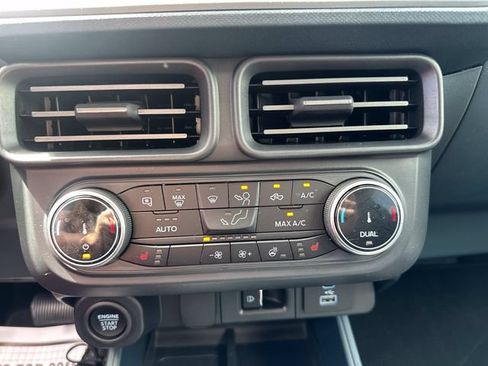 Certified 2024 Ford Maverick Lariat w/ Black Appearance Package FWD image 38