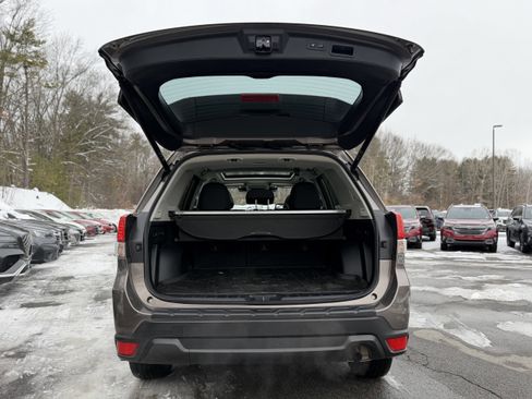 Used 2023 Subaru Forester Premium image 27