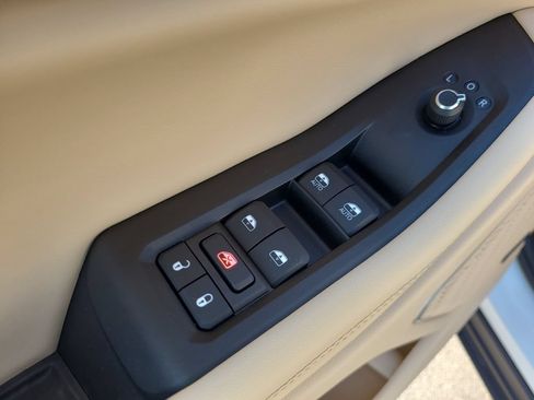 Used 2024 Jeep Grand Cherokee Limited RWD image 24