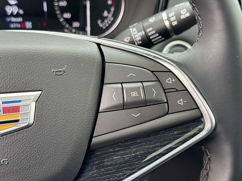 Certified 2025 Cadillac XT5 Premium Luxury w/ LPO, Floor Liner Package image 25