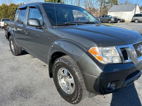 Used 2013 Nissan Frontier PRO-4X image 6