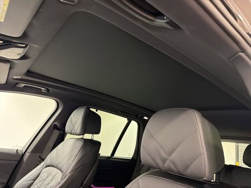 Used 2025 BMW X5 M60i w/ Climate Comfort Package image 19