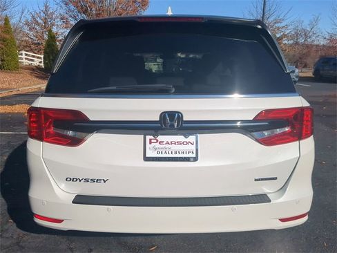 Used 2023 Honda Odyssey Touring image 5