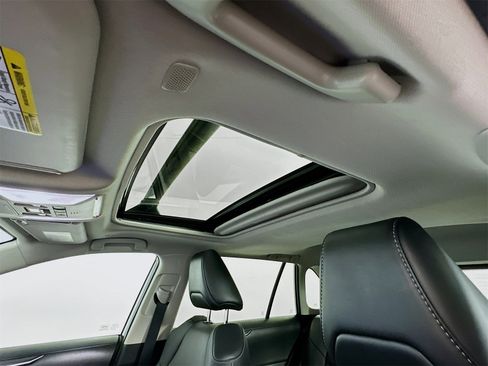 Used 2023 Toyota RAV4 XLE Premium image 23