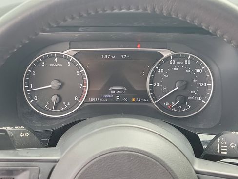 Used 2025 Nissan Pathfinder SV image 29