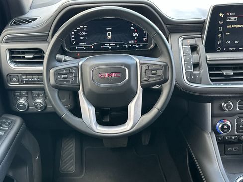 Used 2023 GMC Yukon XL SLT AWD/4WD image 14