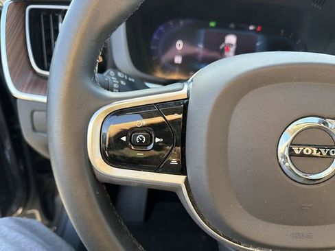 Used 2023 Volvo XC60 B5 Plus image 28