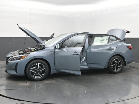 New 2025 Nissan Sentra SV w/ All-Weather Package image 40