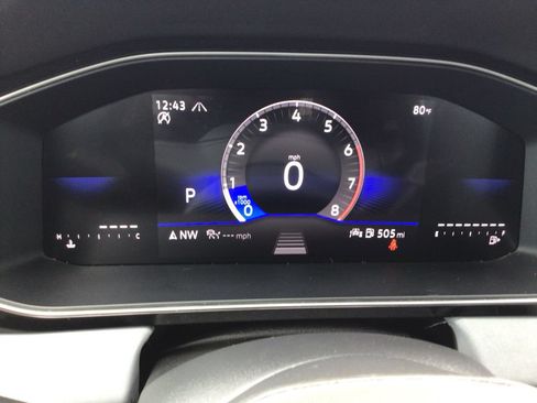 Used 2025 Volkswagen Jetta SE FWD image 16