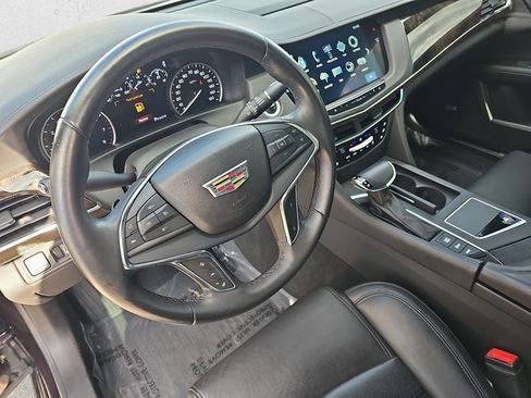 Used 2018 Cadillac CT6 Luxury image 16