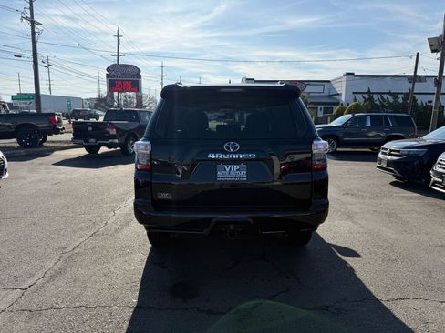 Used 2023 Toyota 4Runner TRD Sport w/ Technology Package image 6