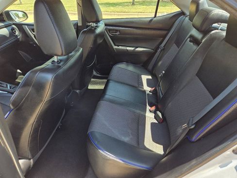 Used 2019 Toyota Corolla SE FWD image 11