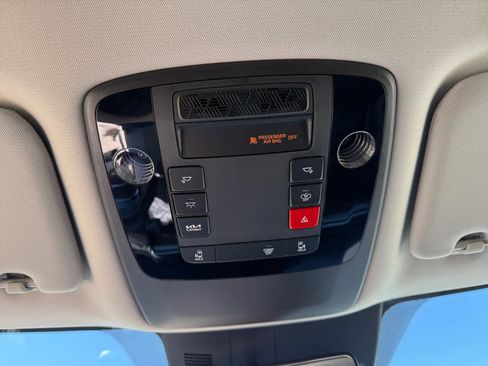New 2026 Kia Carnival LXS FWD image 18